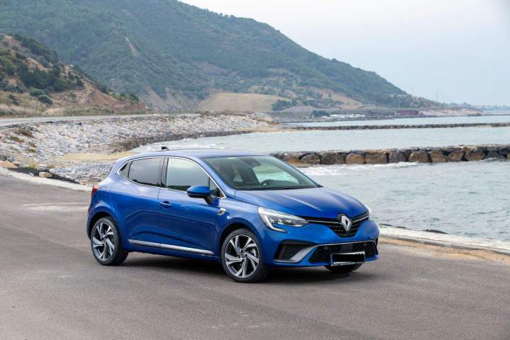 Clio 5 bleu La Réunion